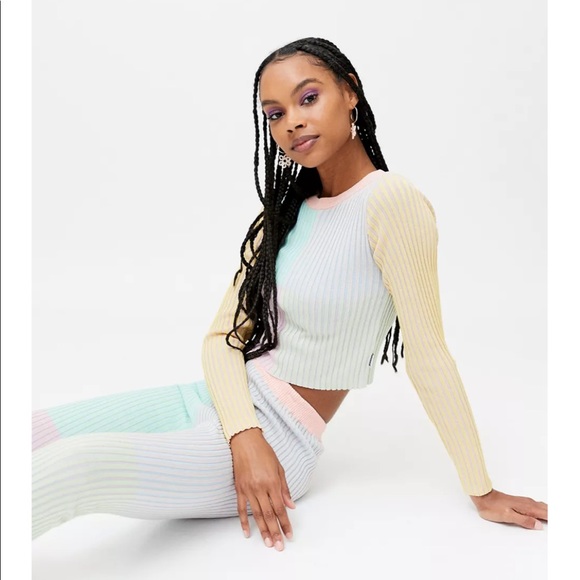 Ragged Colorblock Cropped Top - Picture 4 of 7